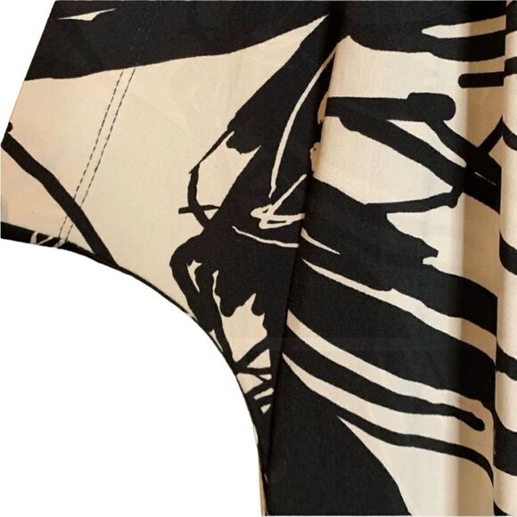 BCBG MAXARZIA patterned tunic/ dress - Picture 10 of 12